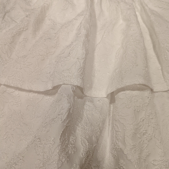 White Tiered Sleeveless Dress - Picture 4 of 8